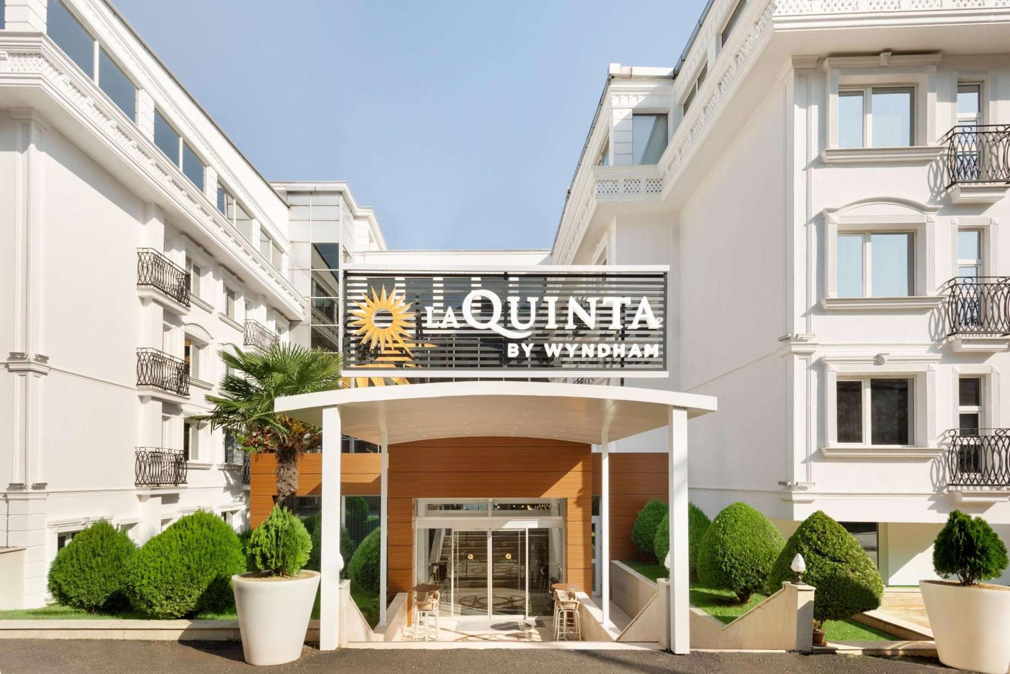 Готель La Quinta By Wyndham Ґіресун